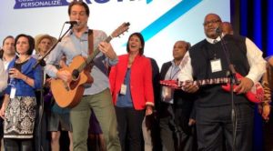 Hit songwriter Dave Hiltebrand leading a songwriting session and performance